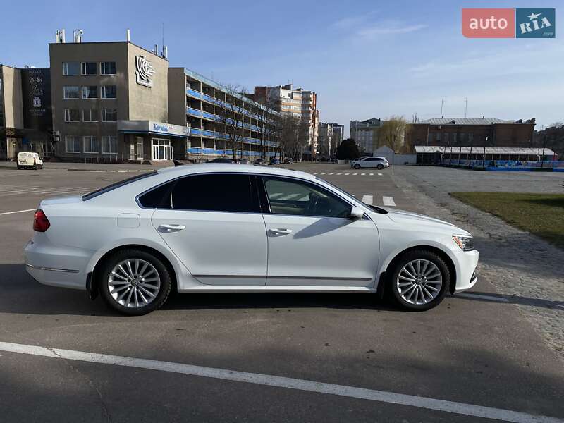 Седан Volkswagen Passat 2016 в Кременчуці