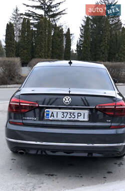 Седан Volkswagen Passat 2016 в 