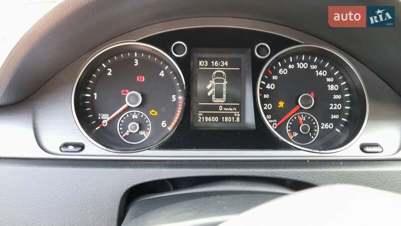 Универсал Volkswagen Passat 2012 в Рожнятове