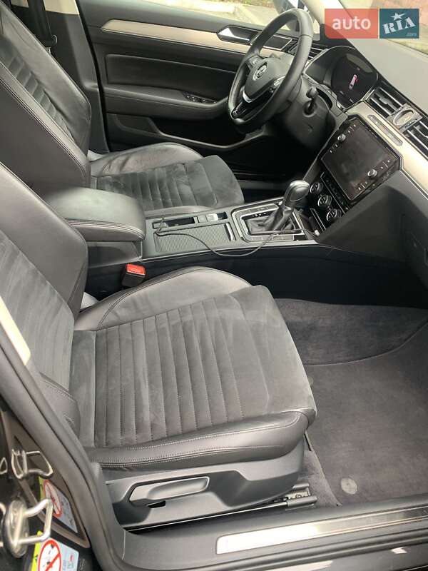 Универсал Volkswagen Passat 2017 в Киеве