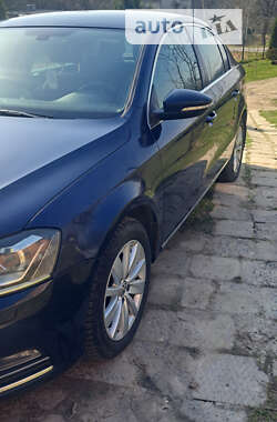 Седан Volkswagen Passat 2011 в 