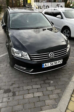 Універсал Volkswagen Passat 2012 в Києві