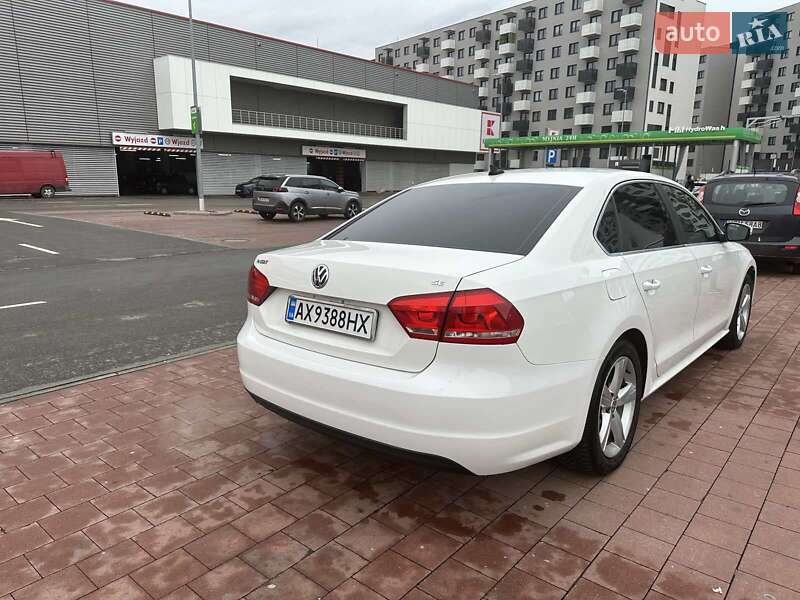 Седан Volkswagen Passat 2012 в Харкові