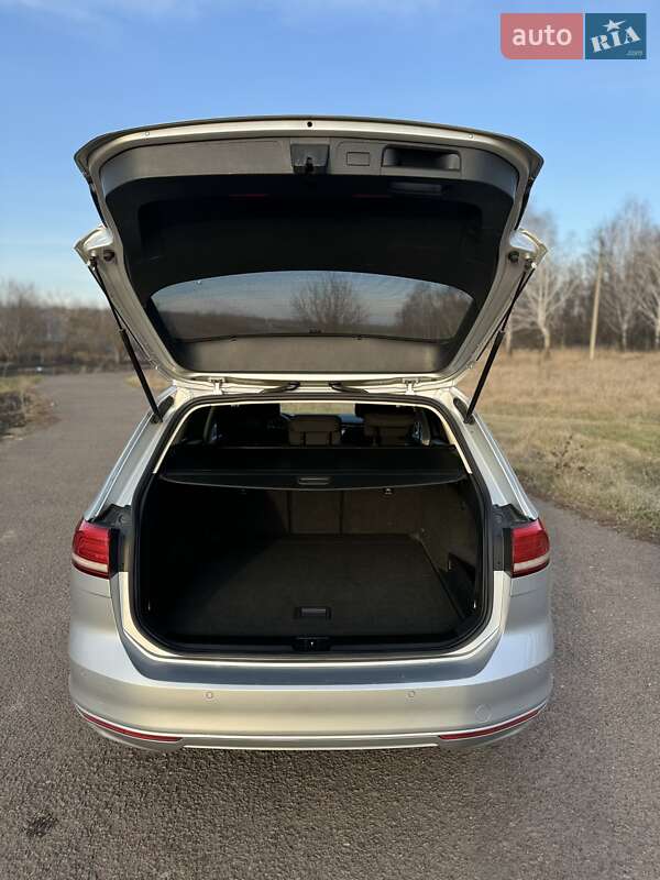 Универсал Volkswagen Passat 2015 в Виннице