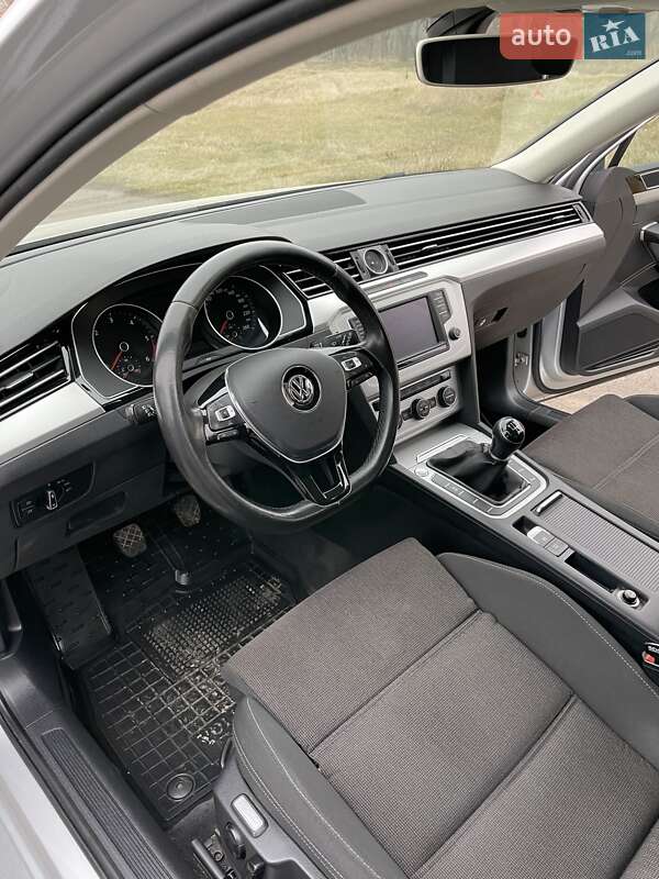 Универсал Volkswagen Passat 2015 в Виннице