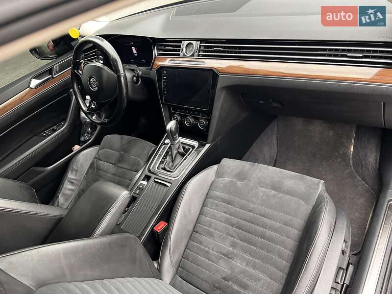 Универсал Volkswagen Passat 2018 в Львове