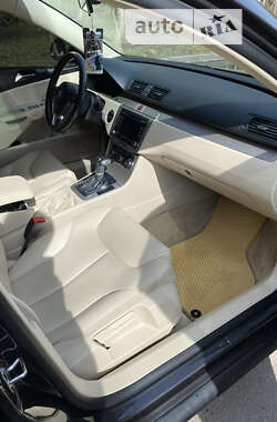 Универсал Volkswagen Passat 2010 в 