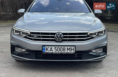 Седан Volkswagen Passat 2020 в Киеве