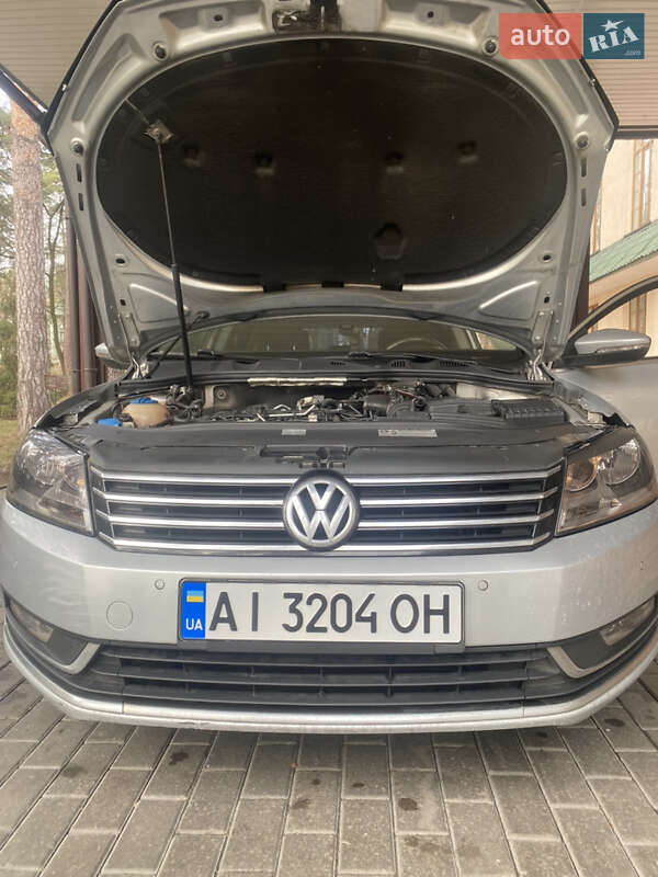 Универсал Volkswagen Passat 2012 в Киеве фото 4 Универсал Volkswagen Passat 2012 в Киеве