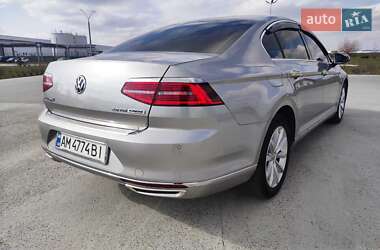 Седан Volkswagen Passat 2016 в Коростені