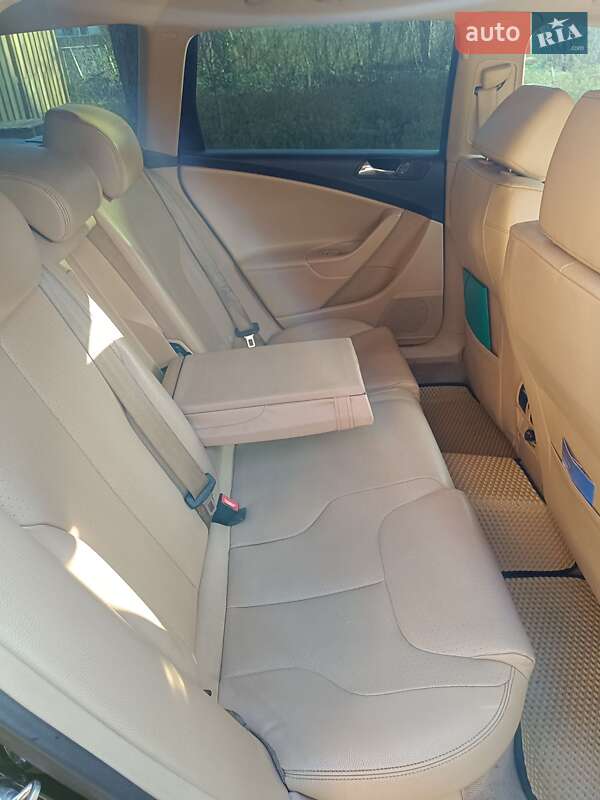 Универсал Volkswagen Passat 2006 в Хмельницком