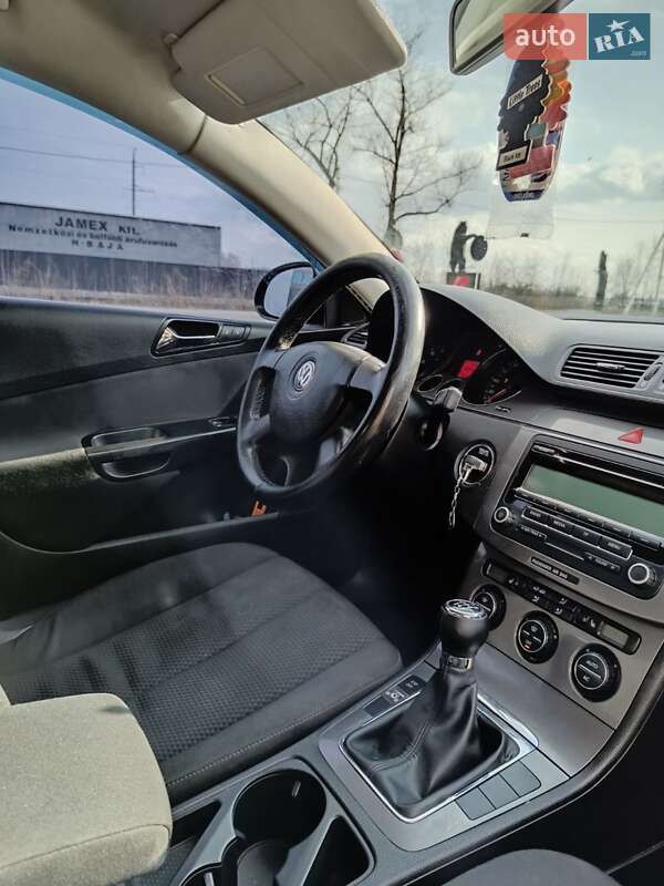 Седан Volkswagen Passat 2007 в Иршаве