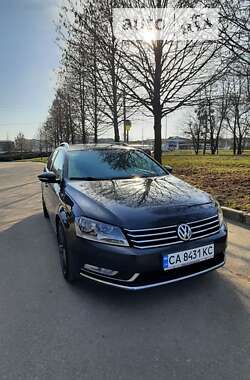 Универсал Volkswagen Passat 2011 в Умани