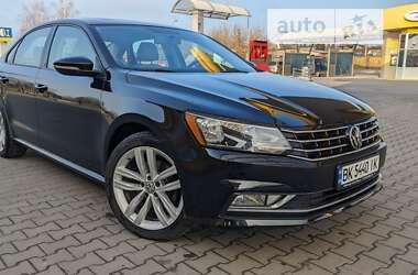 Седан Volkswagen Passat 2018 в Дубно