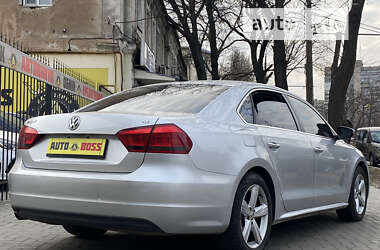 Седан Volkswagen Passat 2012 в Николаеве