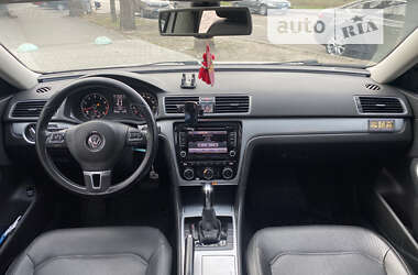 Седан Volkswagen Passat 2012 в Николаеве