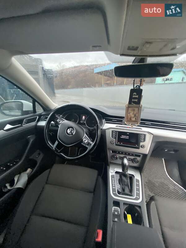 Универсал Volkswagen Passat 2015 в Ужгороде фото 3 Универсал Volkswagen Passat 2015 в Ужгороде
