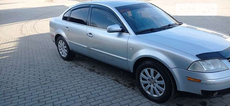 Седан Volkswagen Passat 2001 в Городенке