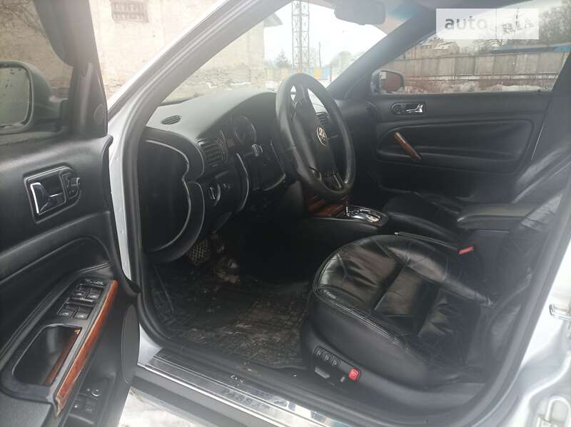 Седан Volkswagen Passat 2001 в Городенке