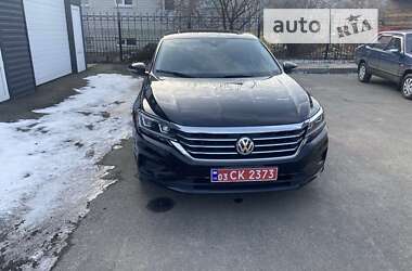 Седан Volkswagen Passat 2021 в Харькове