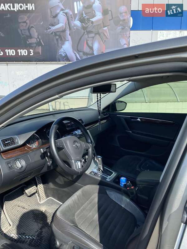 Седан Volkswagen Passat 2012 в Запорожье