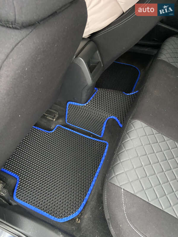 Седан Volkswagen Passat 2011 в Полтаве