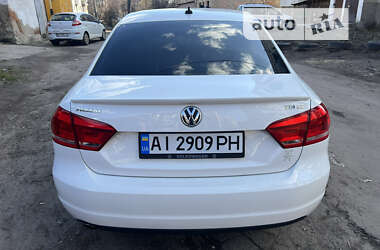 Седан Volkswagen Passat 2014 в Житомирі