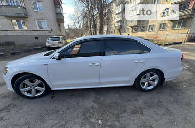 Седан Volkswagen Passat 2014 в Житомирі