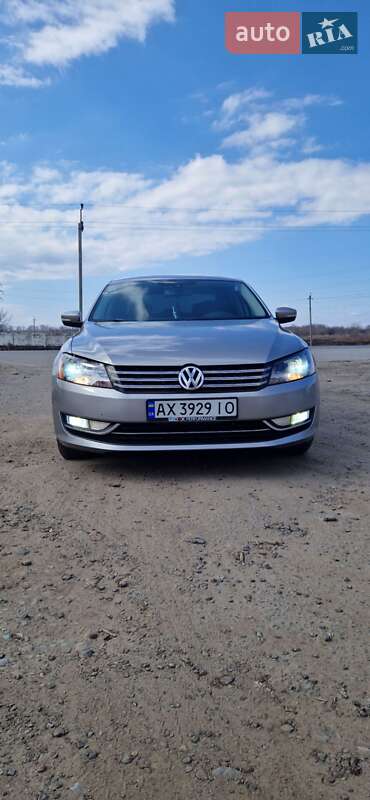 Седан Volkswagen Passat 2013 в Лозовой