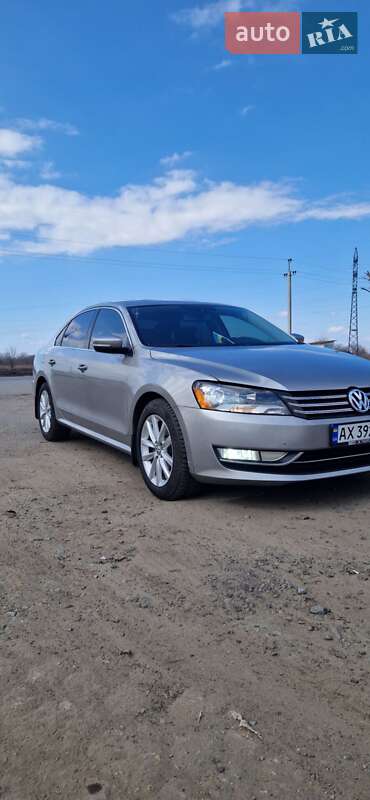 Седан Volkswagen Passat 2013 в Лозовой
