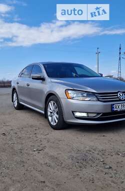 Седан Volkswagen Passat 2013 в Лозовій