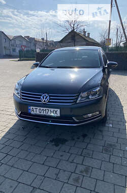 Седан Volkswagen Passat 2011 в Калуші