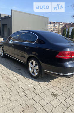 Седан Volkswagen Passat 2011 в Калуші