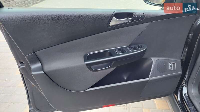 Универсал Volkswagen Passat 2009 в Одессе