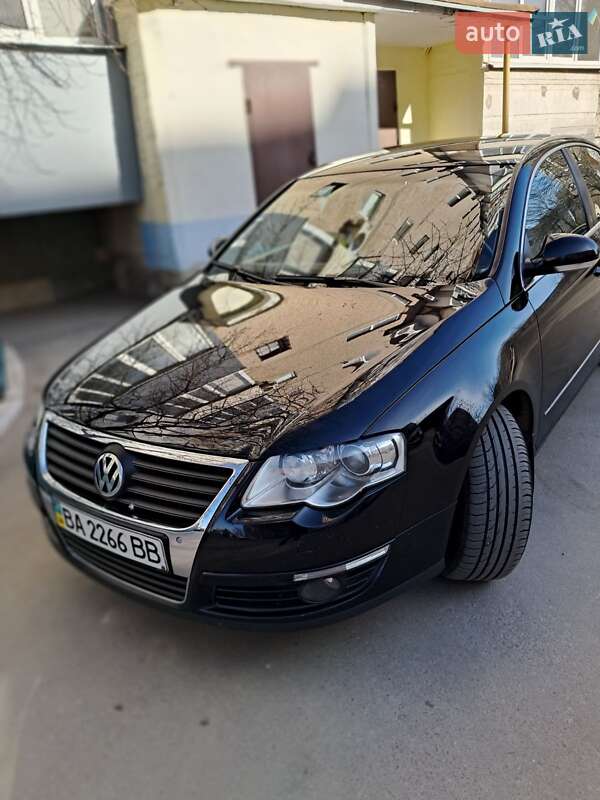 Седан Volkswagen Passat 2008 в Кропивницком