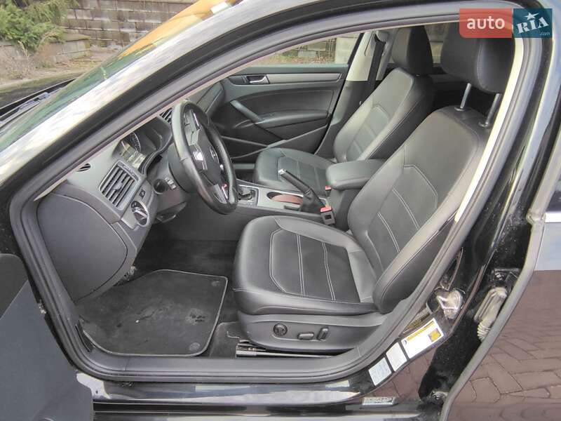 Седан Volkswagen Passat 2015 в Рівному