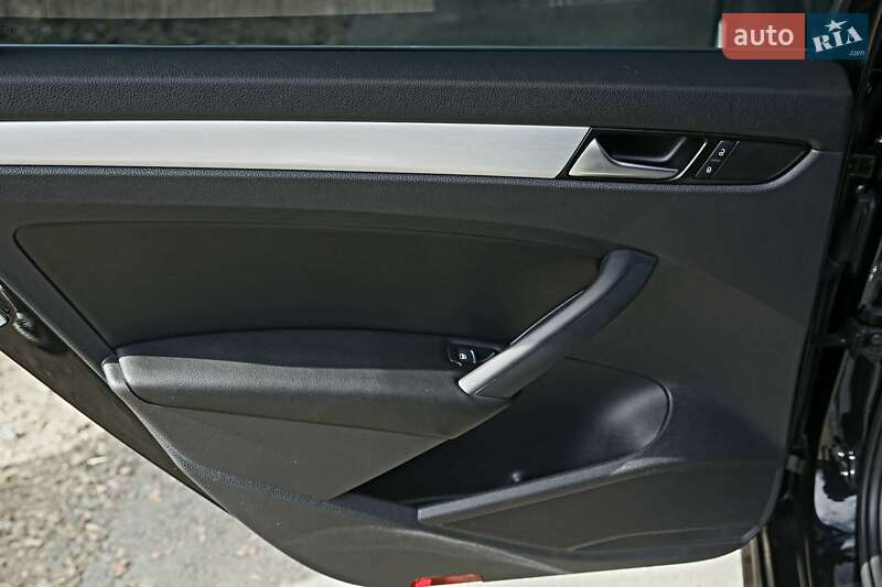 Седан Volkswagen Passat 2012 в Полтаве