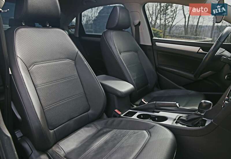 Седан Volkswagen Passat 2012 в Полтаве