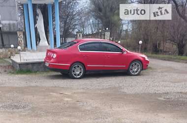 Седан Volkswagen Passat 2005 в Виноградові