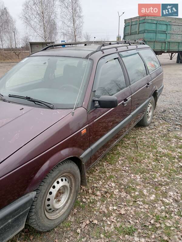 Универсал Volkswagen Passat 1993 в Костополе
