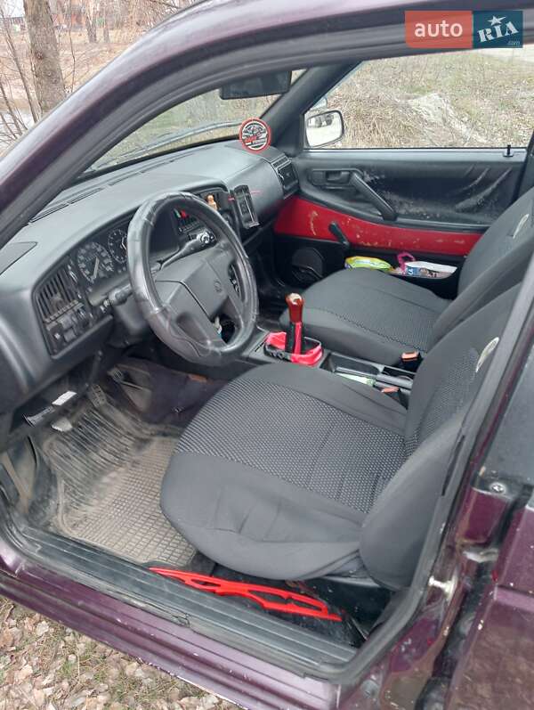 Универсал Volkswagen Passat 1993 в Костополе