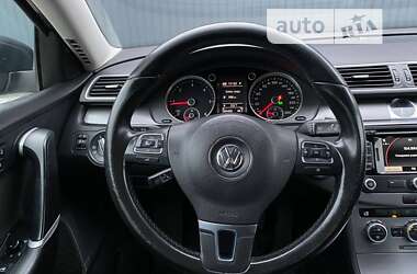 Седан Volkswagen Passat 2013 в Стрию