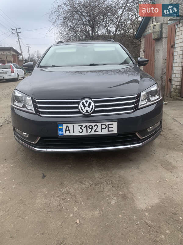Универсал Volkswagen Passat 2011 в Киеве