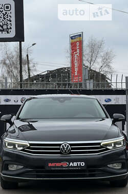 Седан Volkswagen Passat 2021 в Києві