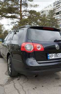 Універсал Volkswagen Passat 2009 в Запоріжжі