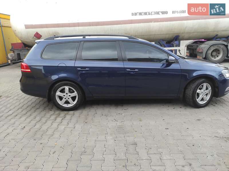 Універсал Volkswagen Passat 2012 в Києві