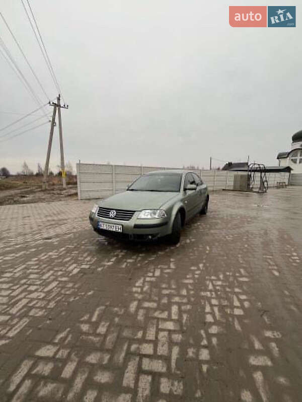 Седан Volkswagen Passat 2001 в Кременце