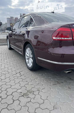 Седан Volkswagen Passat 2012 в Киеве