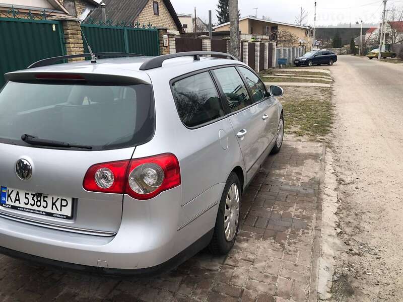 Универсал Volkswagen Passat 2010 в Киеве
