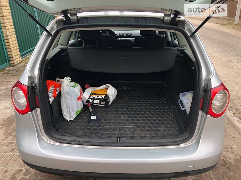 Универсал Volkswagen Passat 2010 в Киеве